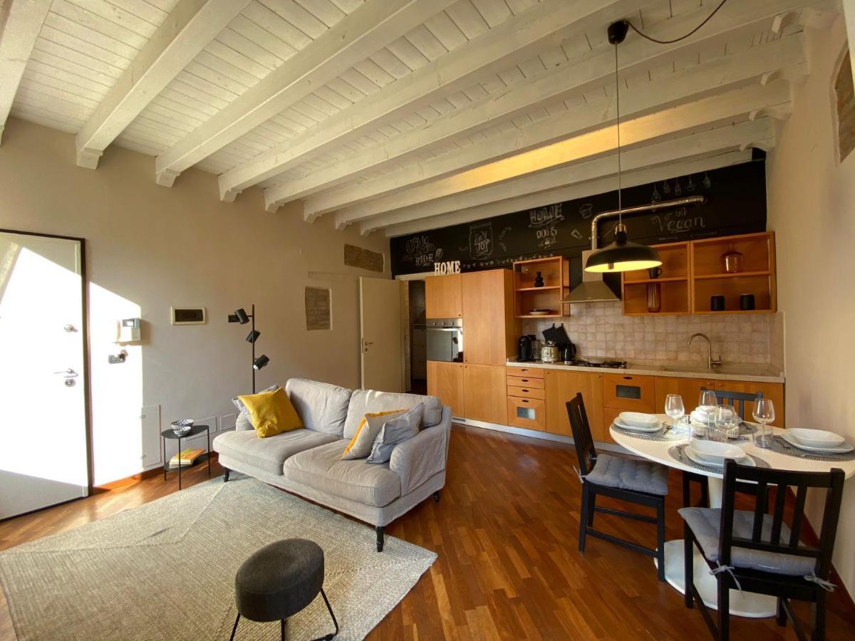 A View On Brescia's Rooftops Apartment
